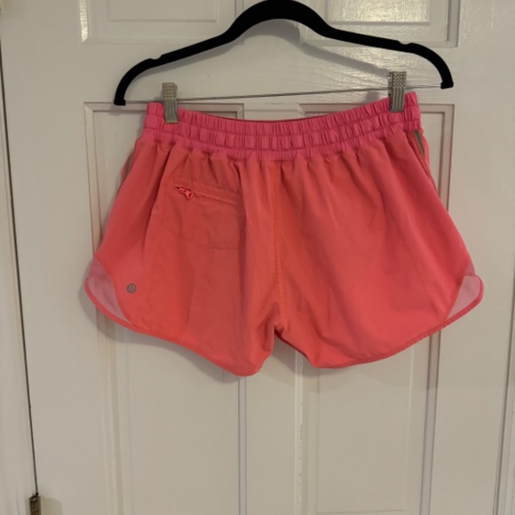 Lululemon hotty hot lined size 10 shorts - Picture 4 of 11